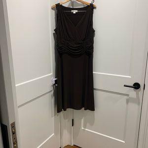 Brown dressy dress in excellent condition